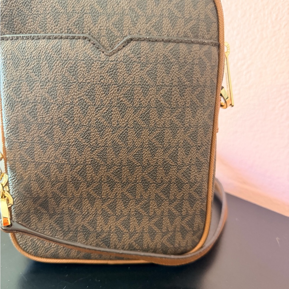 Michael Kors Brown Crossbody Bag and Wallet Set - Picture 10 of 16